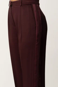 Elisabetta Franchi Pantaloni Dritti In Satin con PincesROUGE NOIR