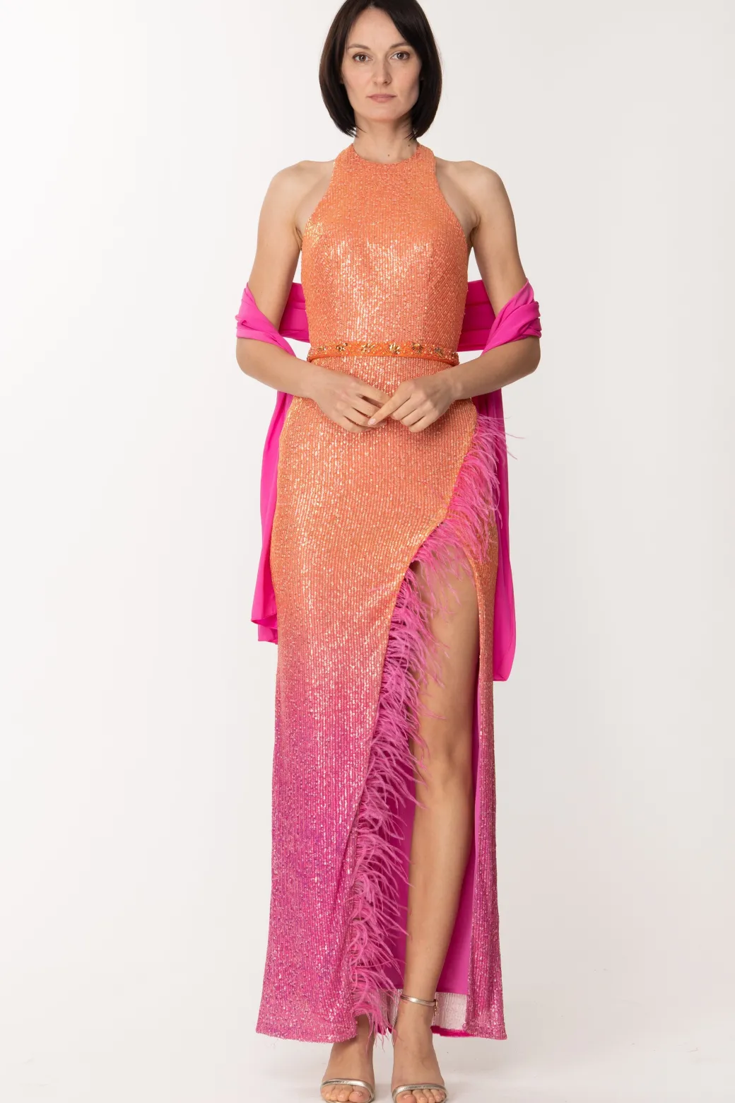 Fabiana Ferri Abito Lungo con Spacco Laterale e PiumetteFUXIA/ARANCIO