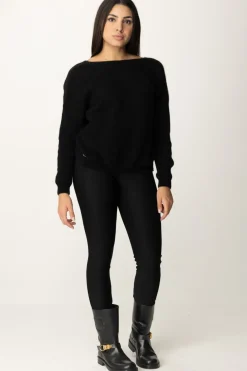 Manila Grace Maglione con Incrocio Sul RetroNERO