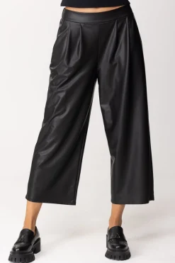 Patrizia Pepe Pantaloni Crop Effetto PelleNERO