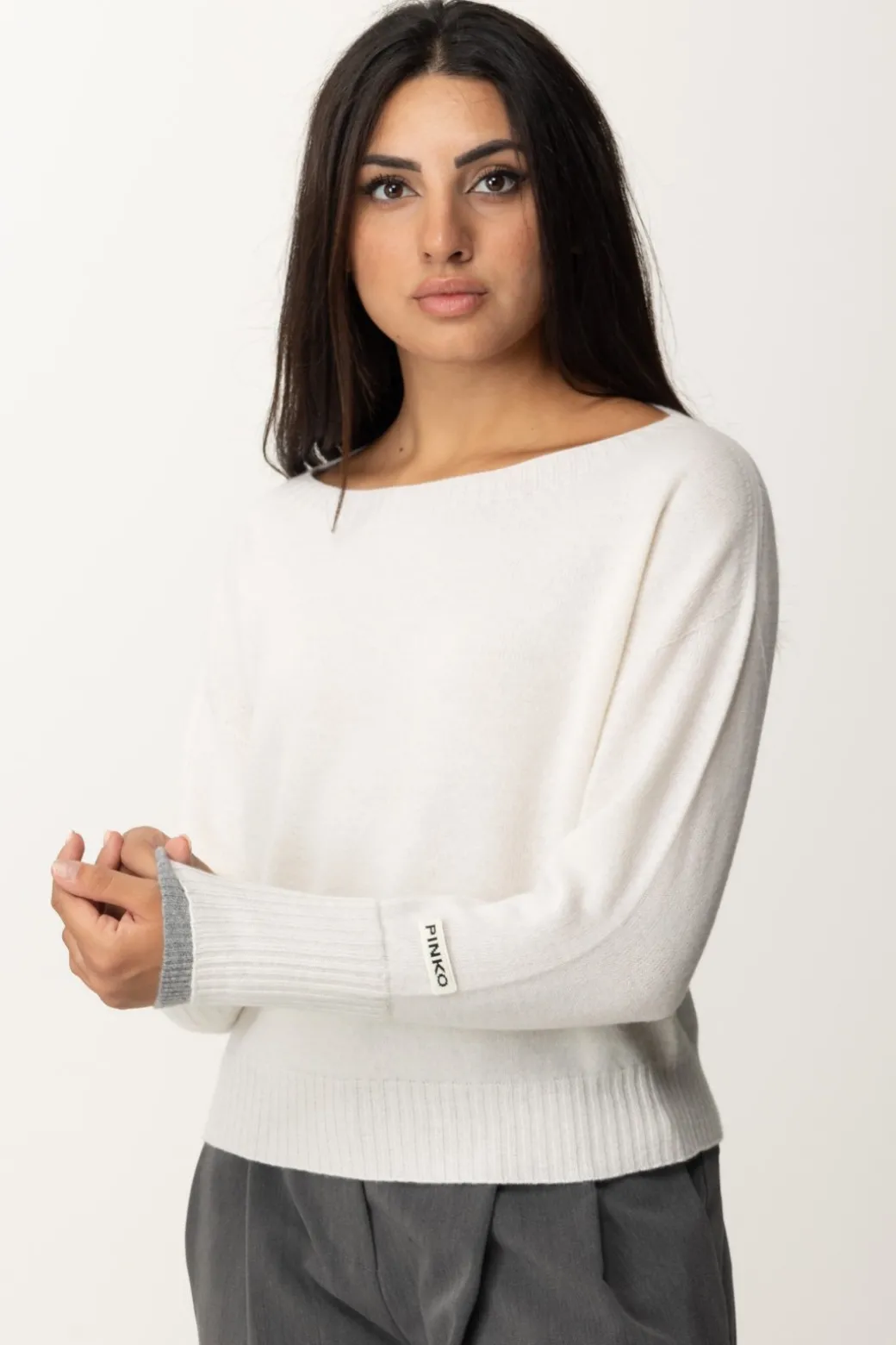 Pinko Maglia Scollo a Barca con Etichetta LogoBIANCO/GRIGIO