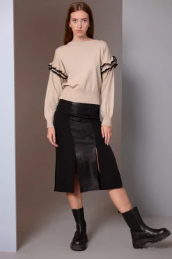 Simona Corsellini Maglia con Volant Sulle ManicheALMOND