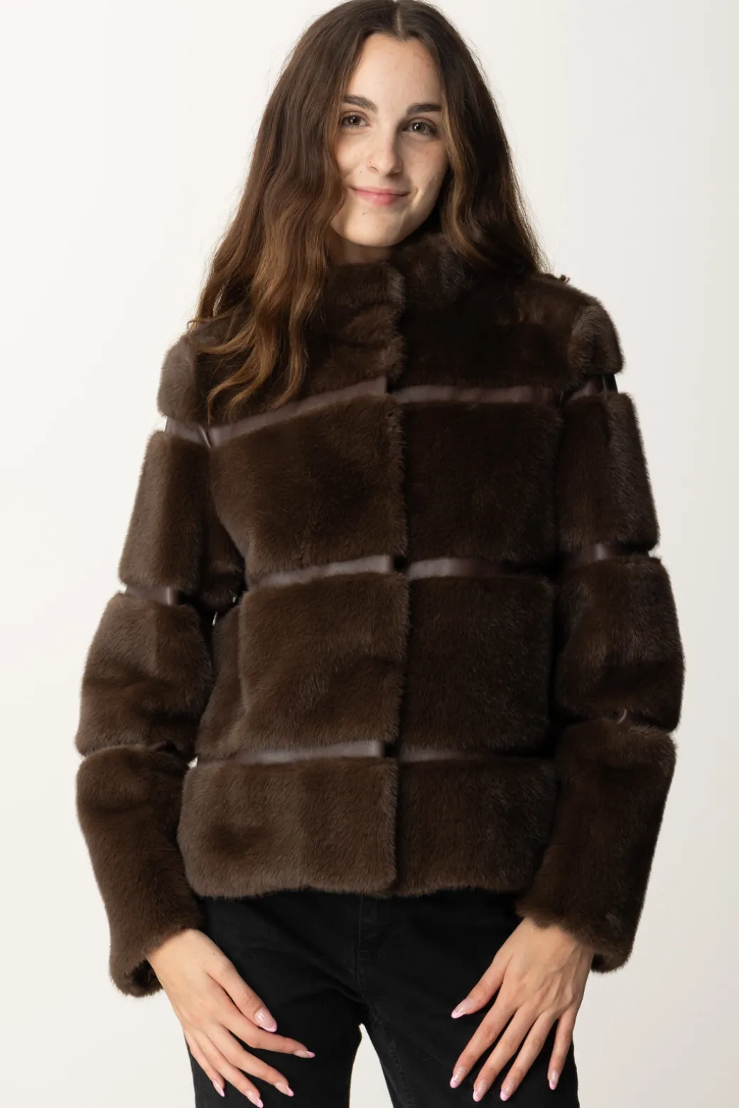 Twin-set Cappotto Corto In Faux Fur con IntarsiCOFFEE CHOCOLATE