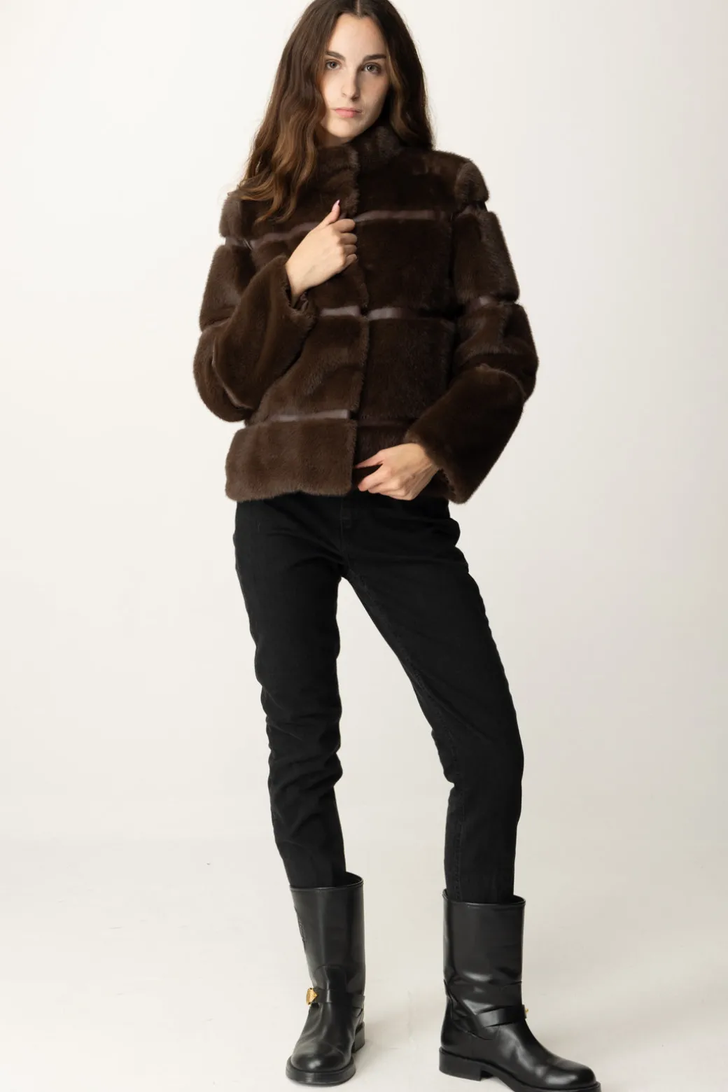 Twin-set Cappotto Corto In Faux Fur con IntarsiCOFFEE CHOCOLATE