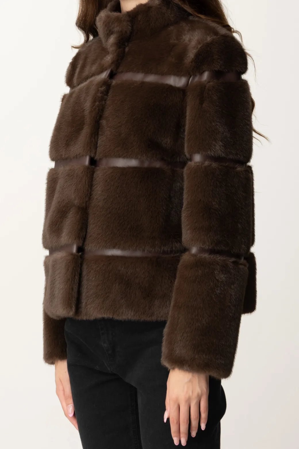 Twin-set Cappotto Corto In Faux Fur con IntarsiCOFFEE CHOCOLATE