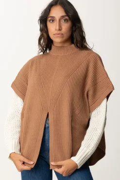 Twin-set Maglia a Poncho con SpacchiCARAMEL CAMEL