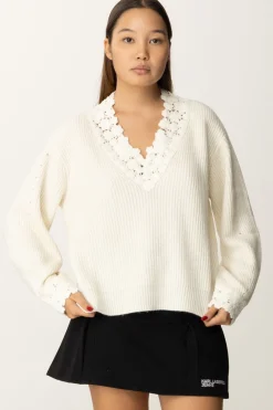 Twin-set Pullover con RicamoNEVE