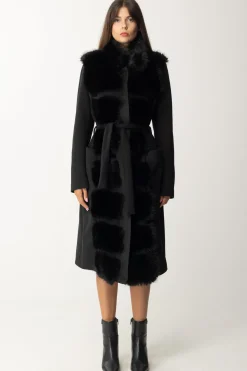 Yes London Cappotto con Cintura In Vita e Inserti In EcopellicciaNERO